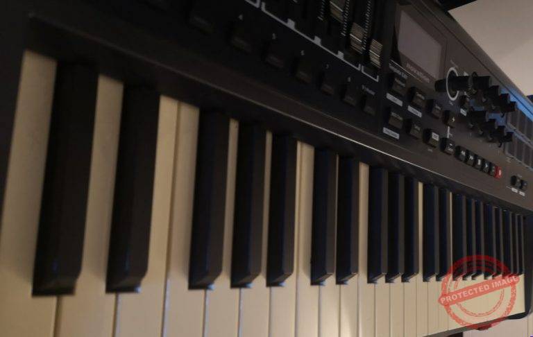 Do MIDI Controllers Come With Speakers and Sounds?